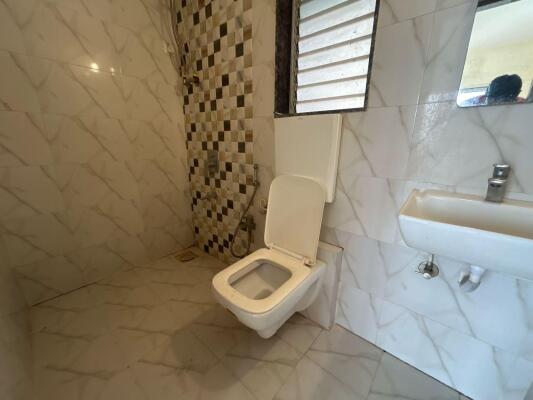 2 BHK Flat in Jankalyan Nagar, Malad West