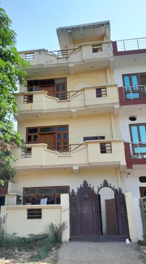 3 Bedroom House in Alpha 1, Greater Noida