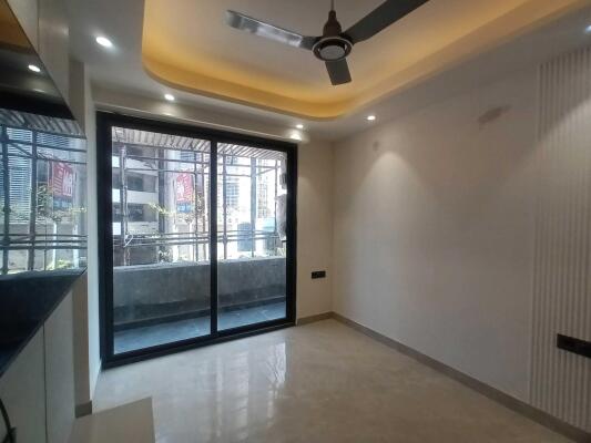 3 BHK Flat in Kaushambi, Ghaziabad