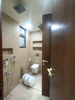 3 BHK Flat in Kaushambi, Ghaziabad