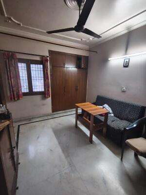3 BHK Flat in Vasundhara Enclave, Delhi