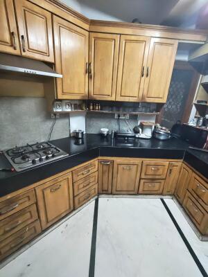 3 BHK Flat in Vasundhara Enclave, Delhi