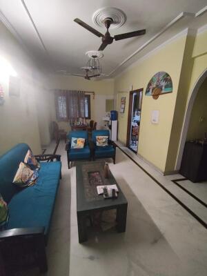 3 BHK Flat in Vasundhara Enclave, Delhi