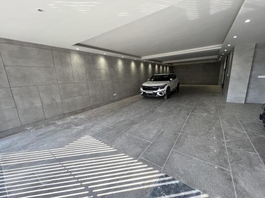 3 BHK Independent Builder Floor in Sector 8 Dwarka, Delhi