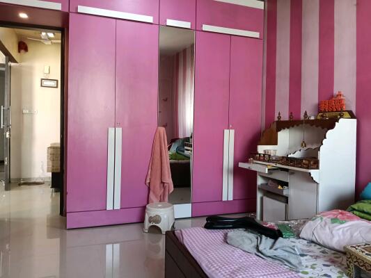 3 BHK Flat in Lokhandwala Kandivali East, Mumbai