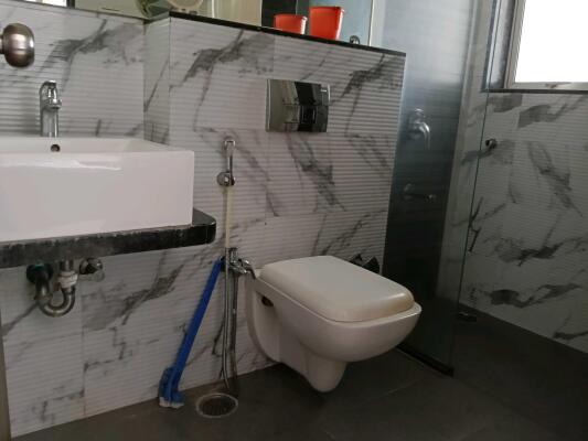 3 BHK Flat in Lokhandwala Kandivali East, Mumbai