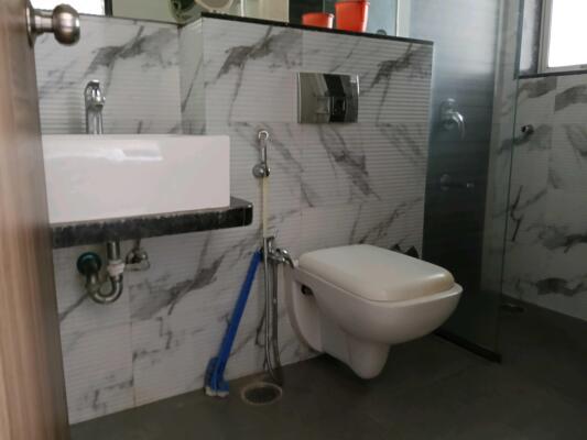 3 BHK Flat in Lokhandwala Kandivali East, Mumbai