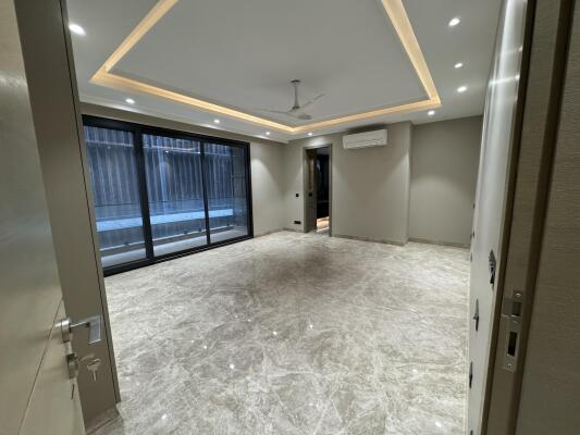 4 BHK Triplex Builder Floor in Panchsheel Park, Delhi