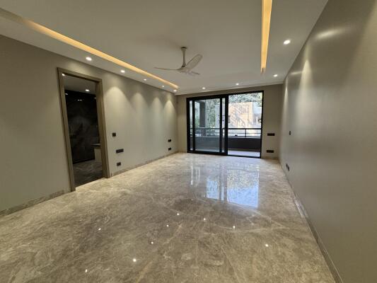 4 BHK Triplex Builder Floor in Panchsheel Park, Delhi
