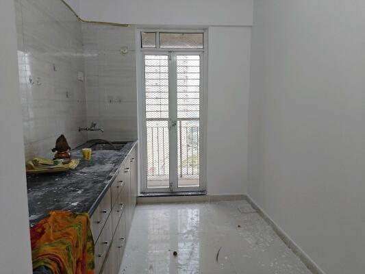 2 BHK Flat in Kasar Vadavali, Thane