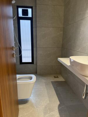 3 BHK Flat in Santacruz West, Mumbai