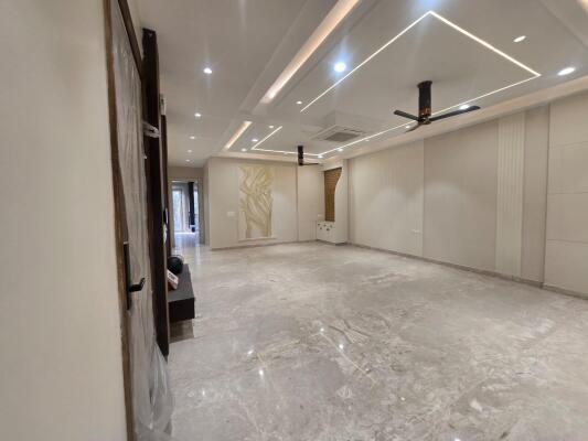 4 BHK Independent Builder Floor in Model Town, Delhi