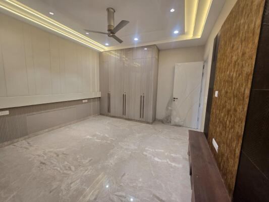 4 BHK Independent Builder Floor in Model Town, Delhi