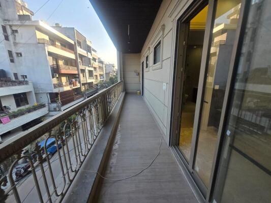 4 BHK Independent Builder Floor in Model Town, Delhi