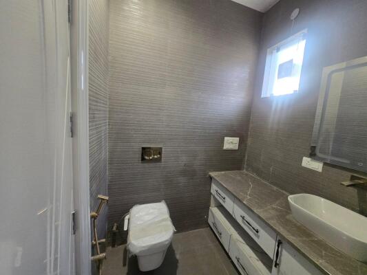 4 BHK Independent Builder Floor in Model Town, Delhi