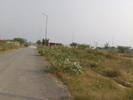 Residential land / Plot in Block L Sector-20 Yamuna Expressway, Greater Noida