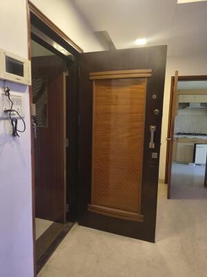 2 BHK Flat in Khar West, Mumbai
