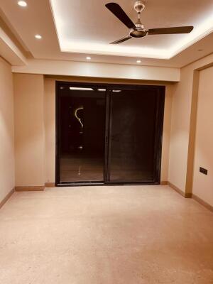 3 BHK Independent Builder Floor in Kalkaji, Delhi