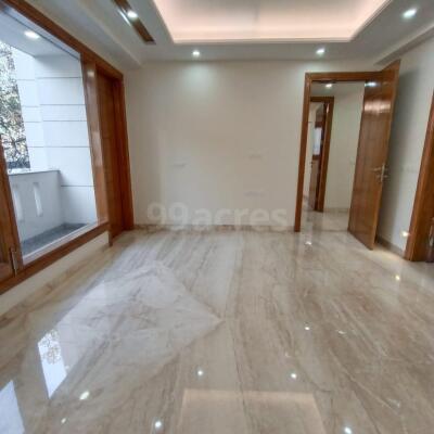 4 BHK Independent Builder Floor in Sarvodaya Enclave, Delhi