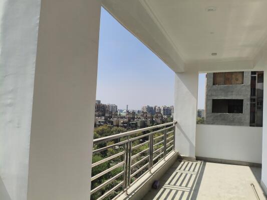 4 BHK Flat in Sector 22 Dwarka, Delhi