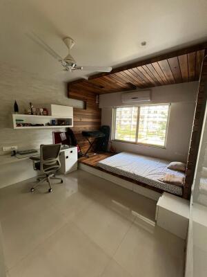 3 BHK Flat in Kothrud, Pune