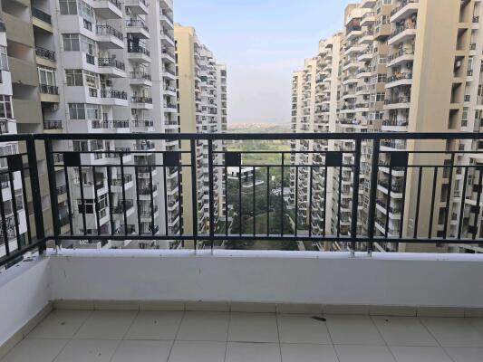 3 BHK Flat in Sector 143, Noida