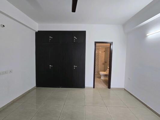 3 BHK Flat in Sector 143, Noida
