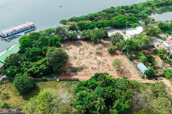 Residential land / Plot in Uthandi, ECR
