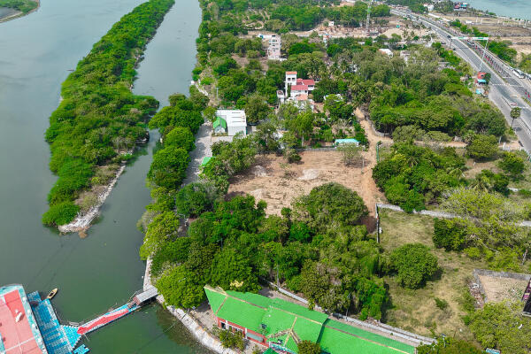 Residential land / Plot in Uthandi, ECR