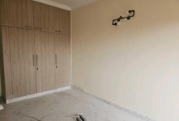 4 BHK Flat in MG Road, Gurgaon