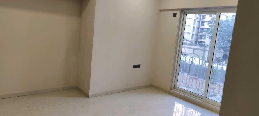 2 BHK Flat in Kavesar, Thane West