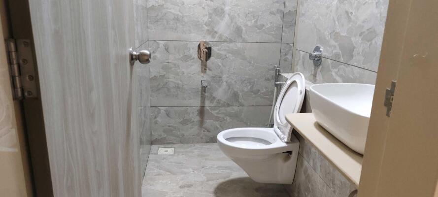 2 BHK Flat in Kavesar, Thane West