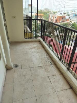 4 BHK Flat in Sector 61, Noida