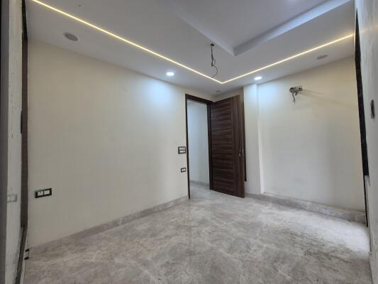 2 BHK Independent Builder Floor in Ramesh Nagar, Delhi
