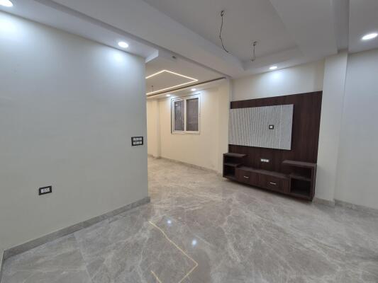 2 BHK Independent Builder Floor in Ramesh Nagar, Delhi