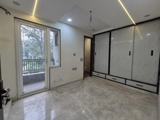 2 BHK Independent Builder Floor in Ramesh Nagar, Delhi