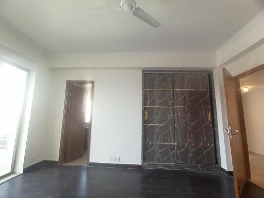 3 BHK Flat in Sector 53, Gurgaon
