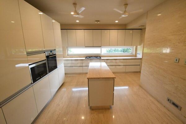 4 BHK Independent Builder Floor in South Extension 2, Delhi
