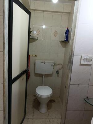 1 BHK Flat in Vile Parle East, Mumbai