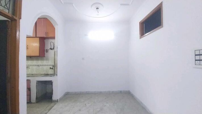 2 BHK Builder Floor in Sector 16 Rohini, Delhi