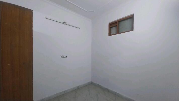 2 BHK Builder Floor in Sector 16 Rohini, Delhi