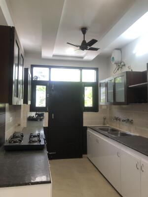 5 BHK Flat in Peer Muchalla, Panchkula