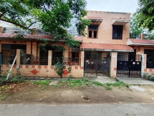 2 Bedroom House in Sector Xu 1, Greater Noida