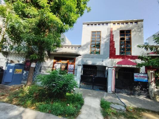 1 Bedroom House in Sector MU 1, Greater Noida