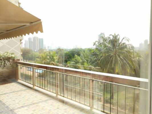 4 BHK Flat in Lokhandwala Andheri West, Mumbai