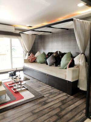 4 BHK Flat in Lokhandwala Andheri West, Mumbai