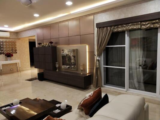 4 BHK Flat in Lokhandwala Andheri West, Mumbai
