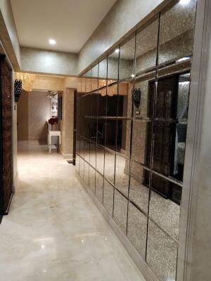 4 BHK Flat in Lokhandwala Andheri West, Mumbai