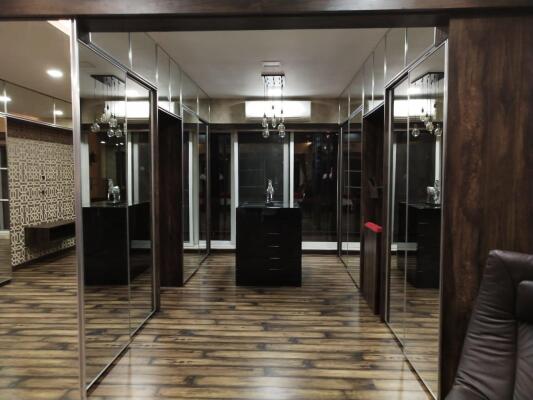 4 BHK Flat in Lokhandwala Andheri West, Mumbai