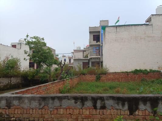 Residential land / Plot in Tilapta, Greater Noida